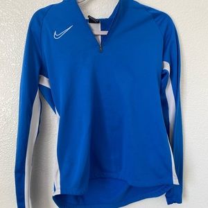 Nike dri fit pullover